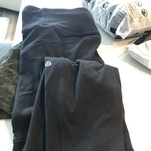 Lululemon size 4